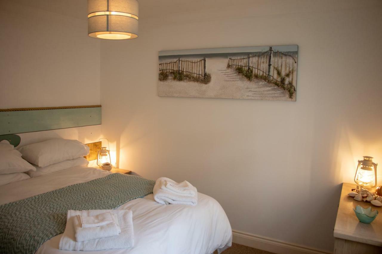 The Beach House Holiday Apartments Eastbourne Exterior photo